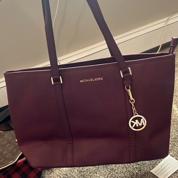 Michael Kors tote - Picture 4 of 5
